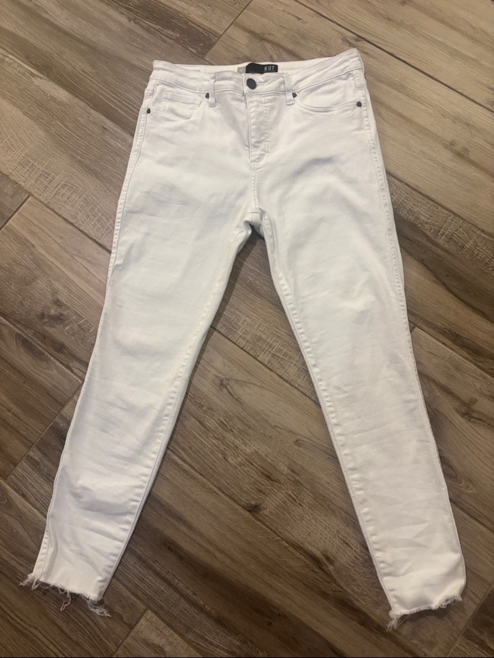 Kut from the Kloth White Skinny Jeans - Sleek High-Rise Fit size 8
